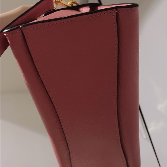 Pink miumiu handbag with straps - Picture 4 of 7